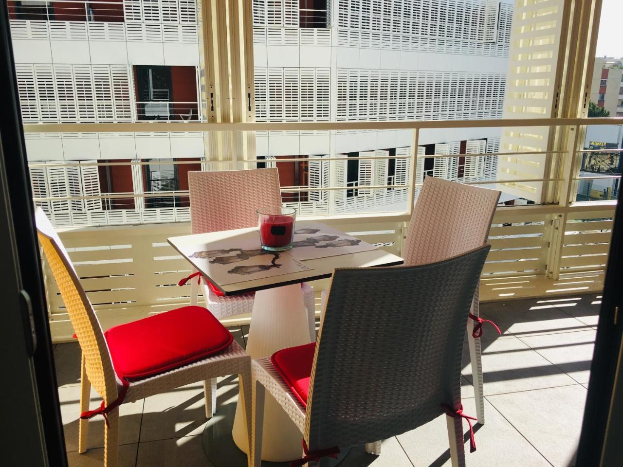 Vacances A Nice Terrasse Ensoleillee & Parking A La Gare Du Sud Exterior photo